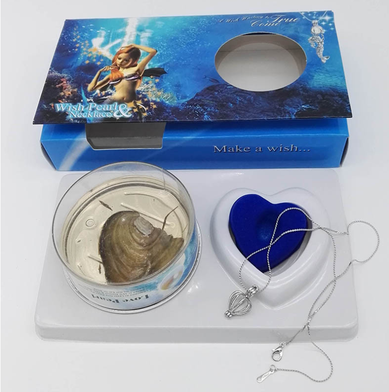 Schmuck-Geschenkbox mit Süßwasserperlenkette